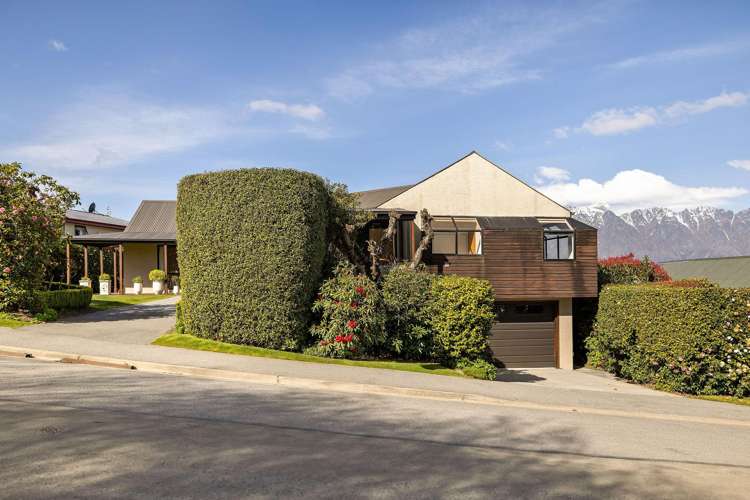 9 Greenstone Place Fernhill/Sunshine Bay_17