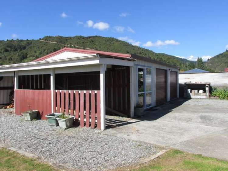 71 Main Street Reefton_8