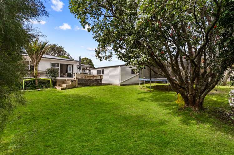 94 Lauderdale Road Birkdale_11