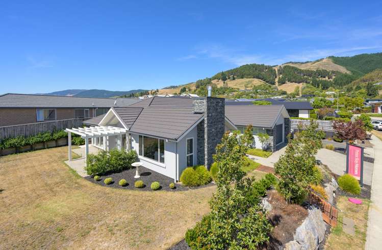 55 Fairose Drive Richmond_1