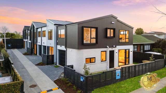 Brand New Freehold Standalone Homes - Botany Downs