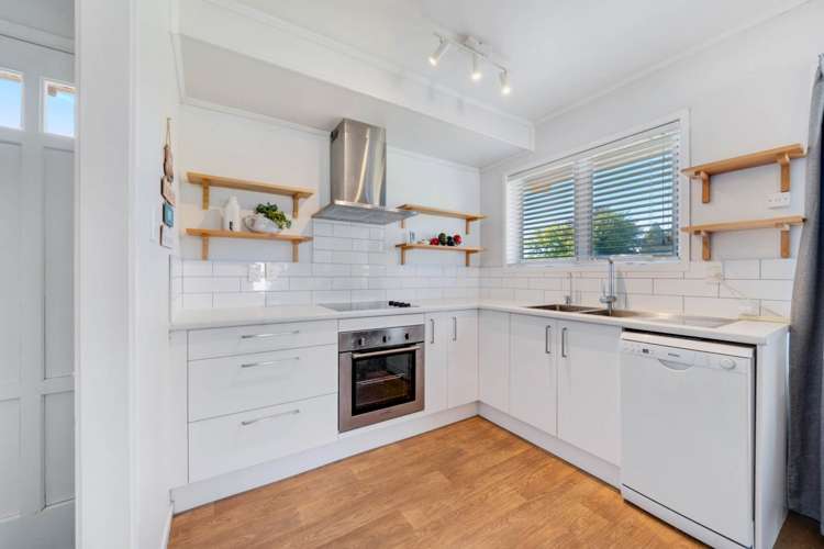 2/15 Alpha Street Papakura_5