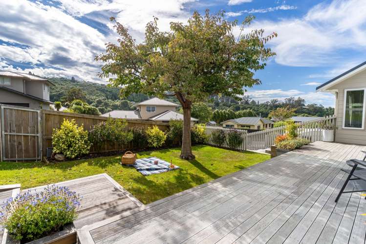 10 Sretlaw Place Glenross_19