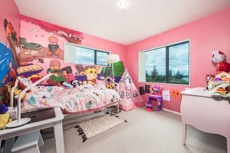 12 Riverglade Parkway Te Atatu South_17