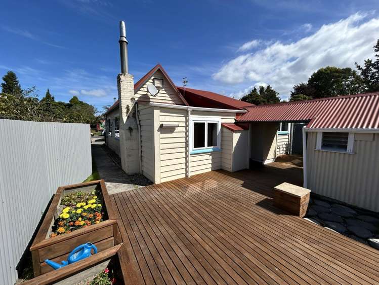 25 School Road 1942_0