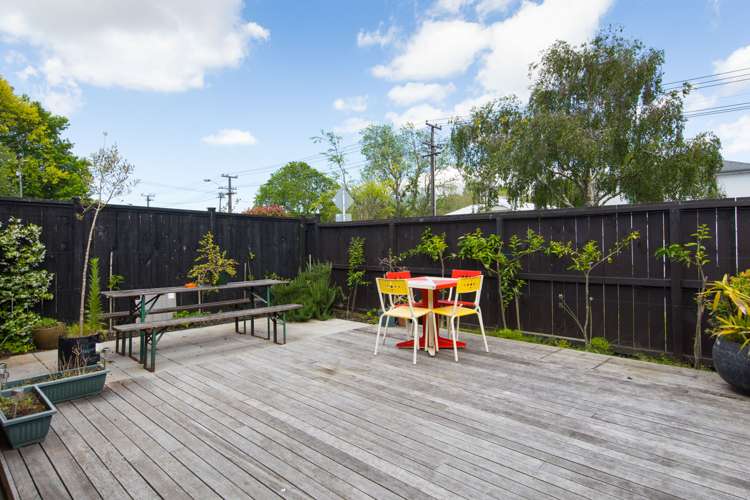 2/41 Empire Road Epsom_1