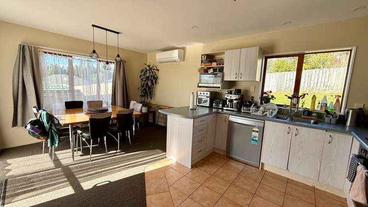 16a Roick Parade Glen Eden_3