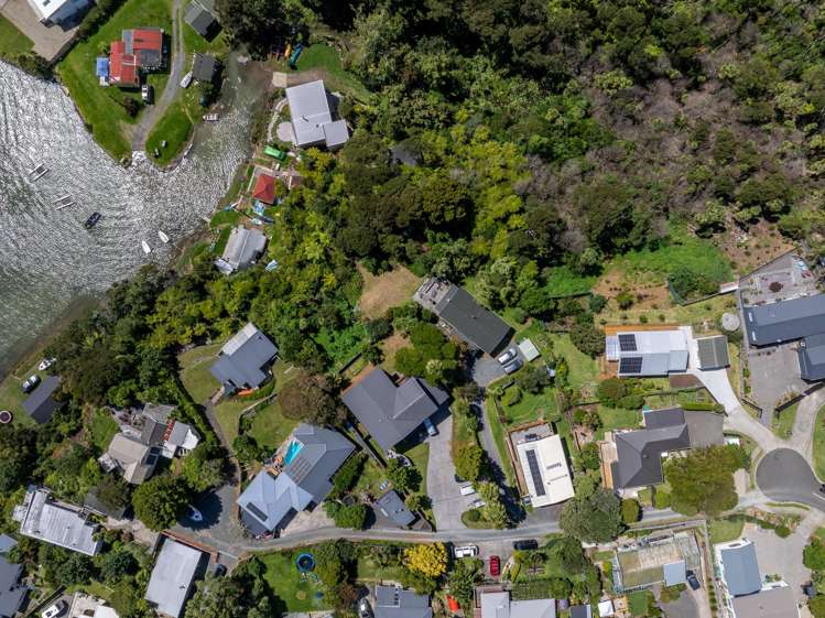 11 Sunshine Rise Raglan_25