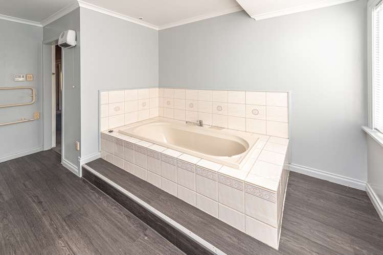 14 Hurworth Place College Estate_22