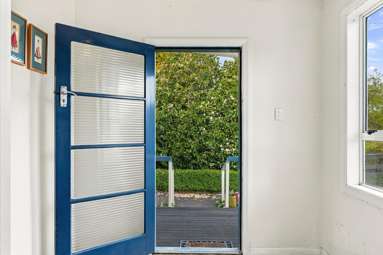 30 Tongariro Road_2