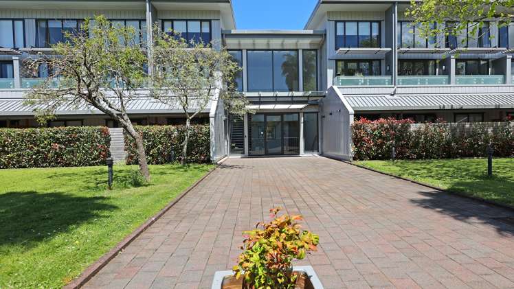 11a/30 Westward Ho Glen Eden_1