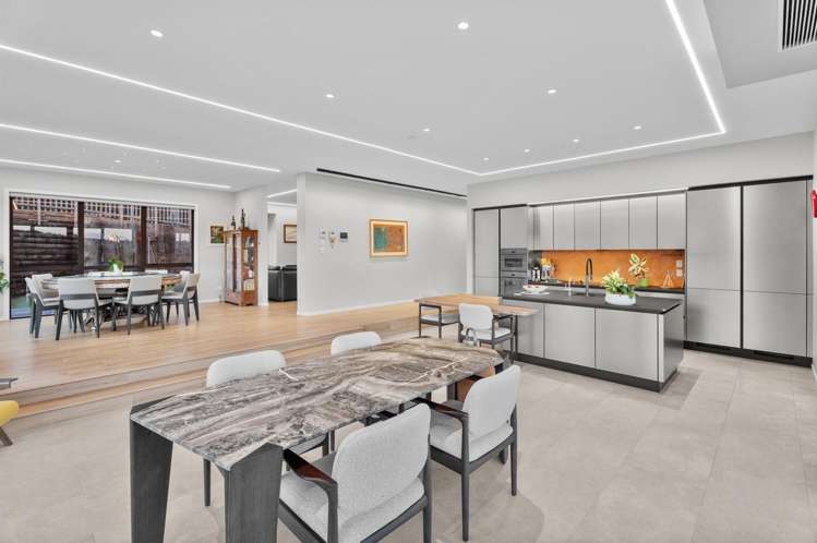 8 Ridgelea Road Long Bay_10