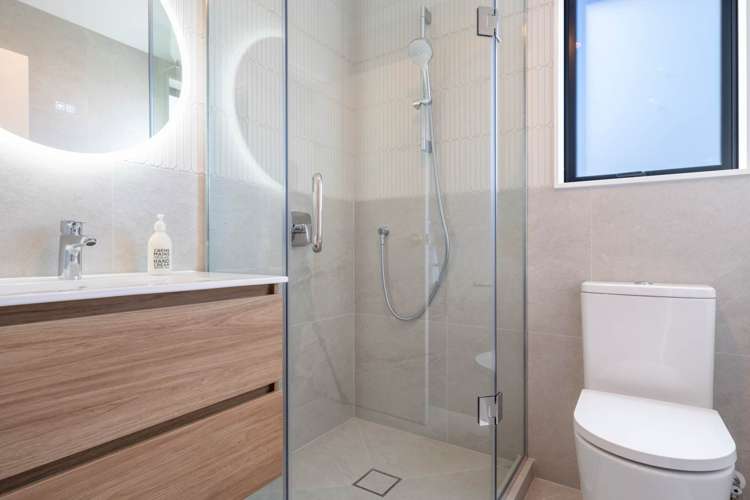 112F Beach Road Te Atatu Peninsula_18