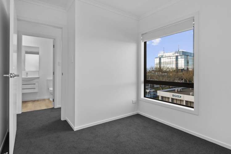 1/24 Liverpool Street 10463_17