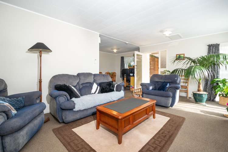 143 Mahia Road Wattle Downs_6