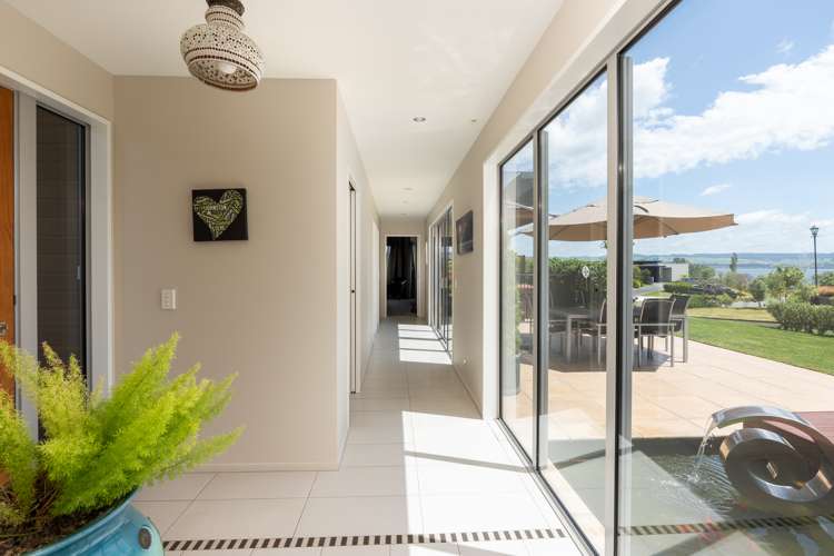 24 Pukenamu Road Rainbow Point_15