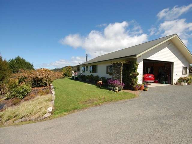 146 Whangamata Road Kinloch_3