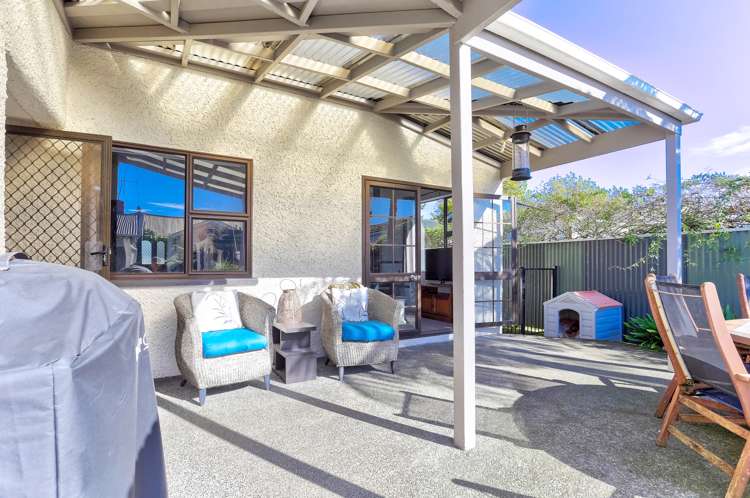 6 Parkes Avenue Saint Johns Hill_23