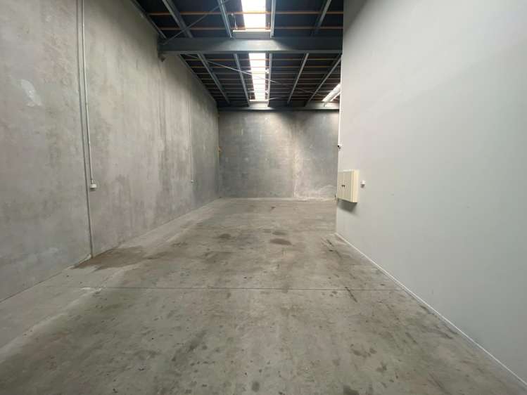 8/19 William Lewis Drive Sockburn_15