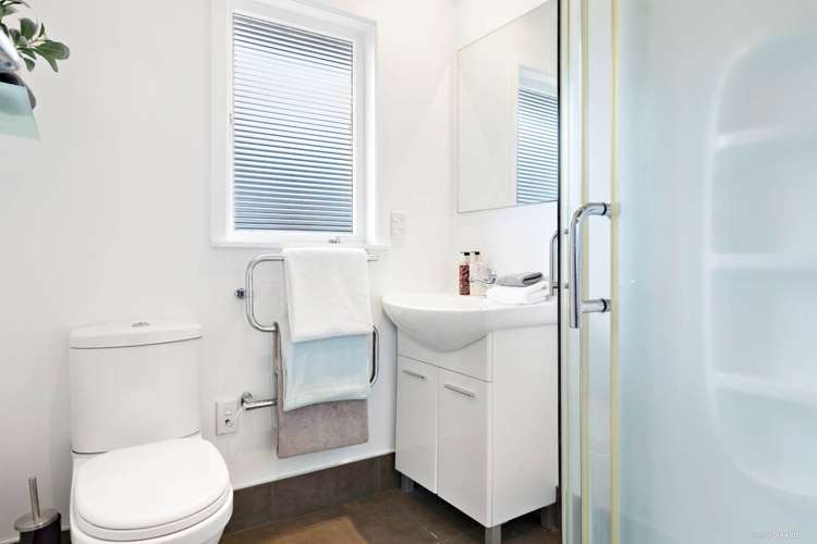 2/17 Milford Road Milford_13