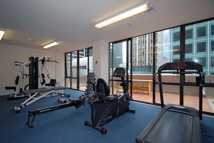 15F/76-84 Albert Street 10015_9