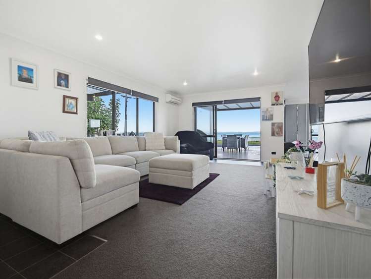 882 Thames Coast SH25 RD5_2
