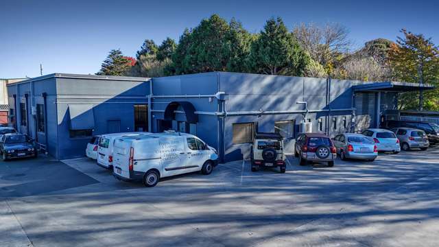 Prime City-Fringe Fully Leased Investment