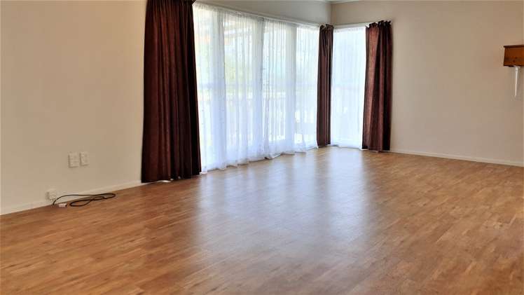 8 Orchid Place Te Atatu South_2