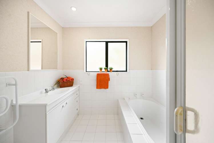 3 Sunny Dale Western Heights_14