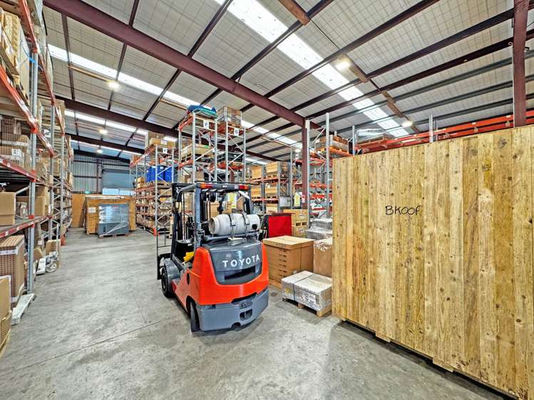 8 George Bourke Drive Mt Wellington_3