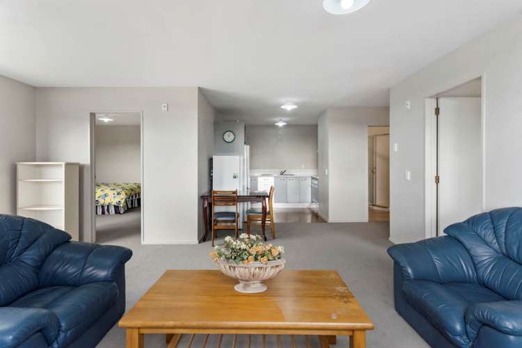 2f/86a Rockfield Road_0