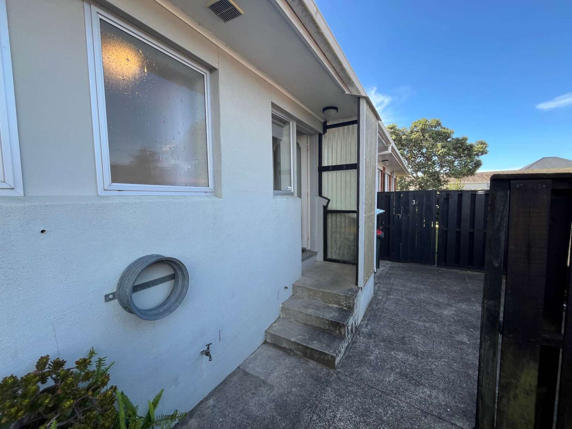 2/13 Latham Avenue Pakuranga_0