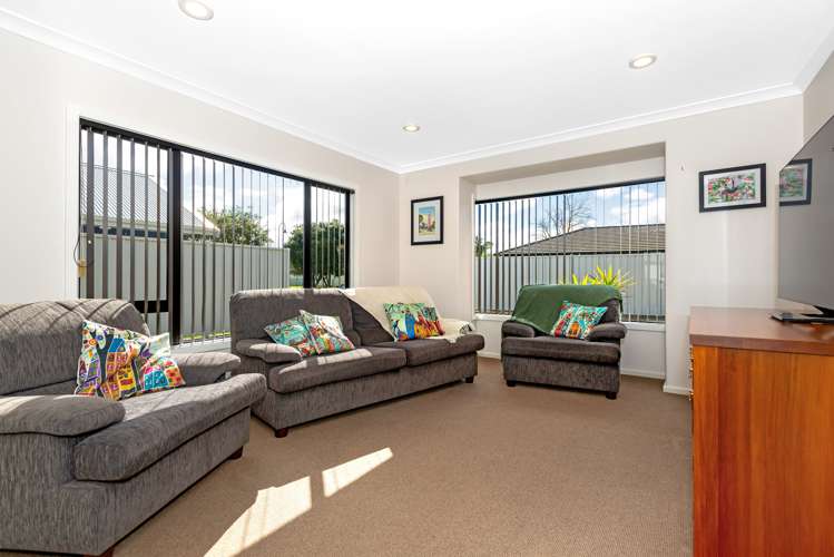 7 Pohutukawa Grove Lytton West_8