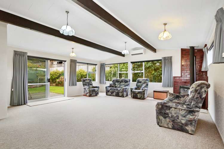 32 Turriff Crescent Tawa_3