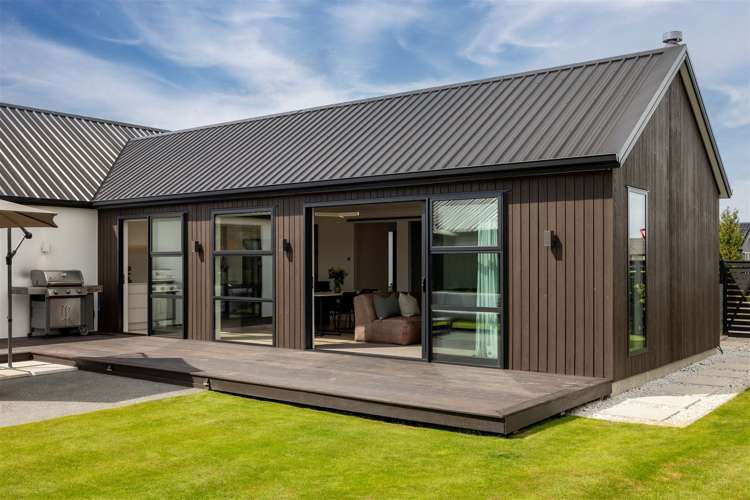 85 Oaks Drive Lincoln_17