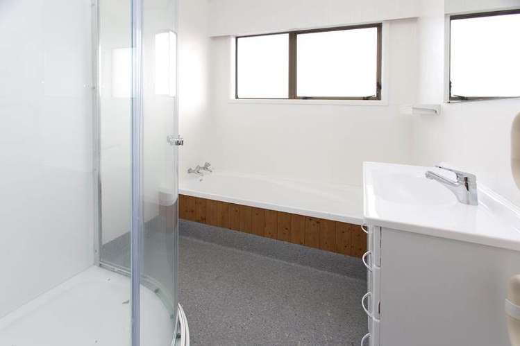 4 West Hoe Road Orewa_12