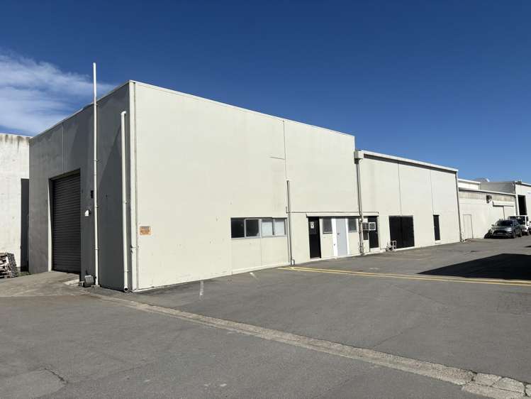 Front Unit/78 Treffers Road Wigram_5