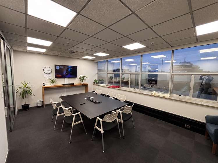 Suite 3/29 Waterloo Road Hutt Central_5