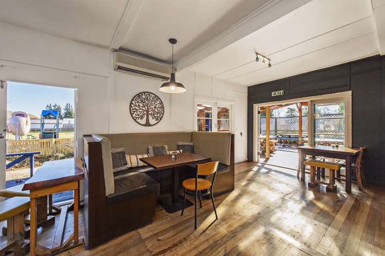 5672 West Coast Road Springfield_15