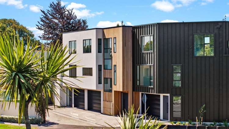 2/11 Carlton Mill Road Merivale_30