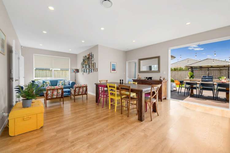 9 Defender Crescent Beachlands_11