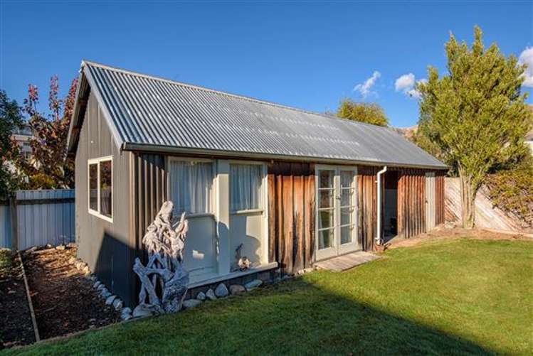 98 Tenby Street Wanaka_22