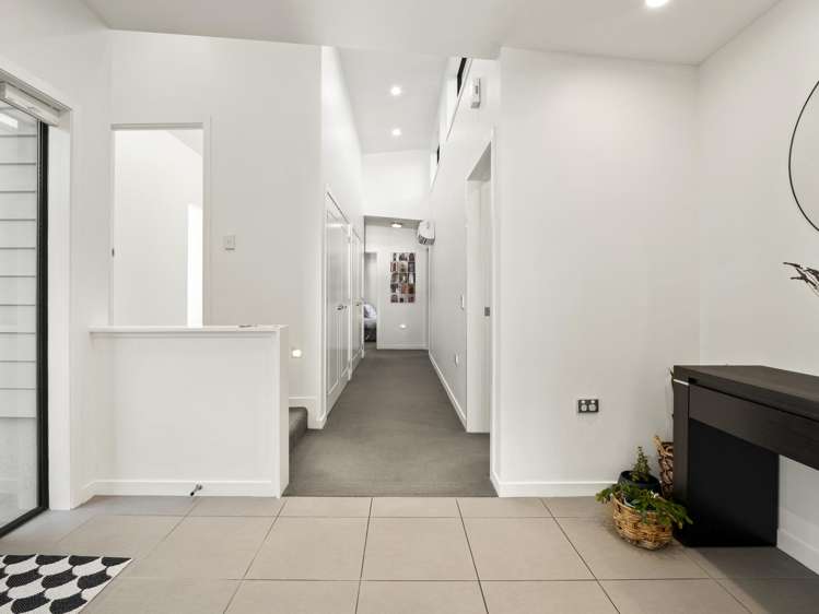 20 Mission Cove Company Bay_24