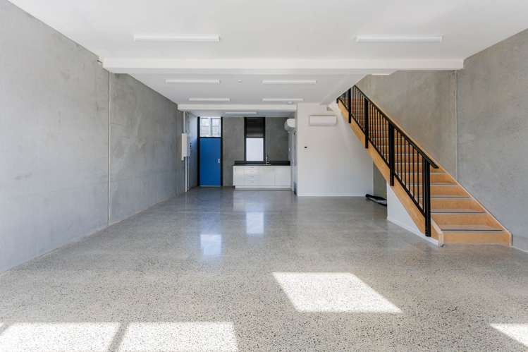 Unit 57/3 Pacific Rise Mt Wellington_5