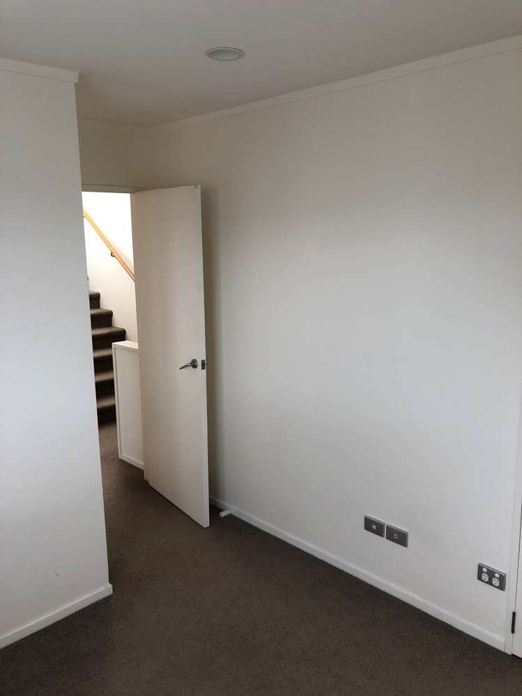 61/3 Wagener Place Mount Albert_12