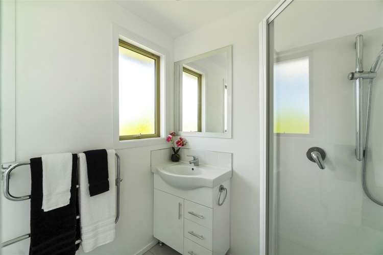 412 Birchs Road Lincoln_19