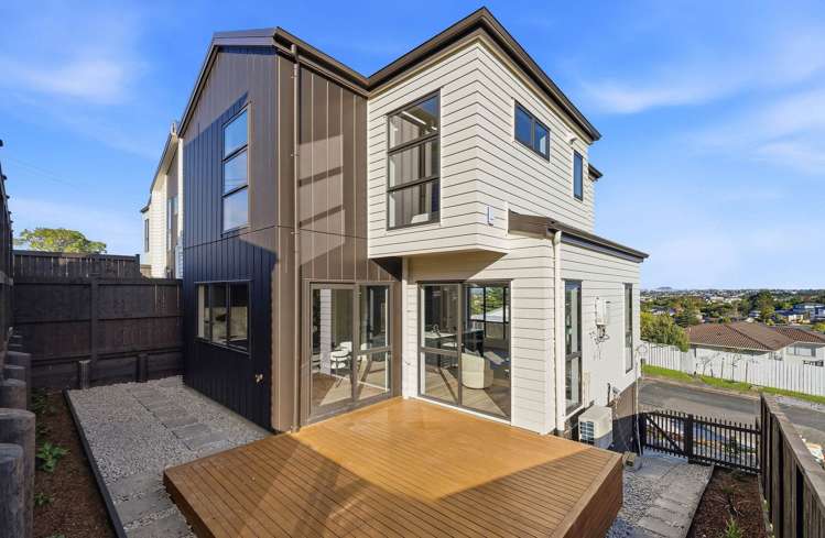 2/7 Sycamore Drive_3