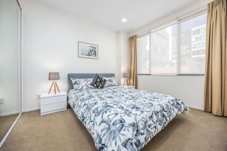 5j/72 Wellesley Street West_5