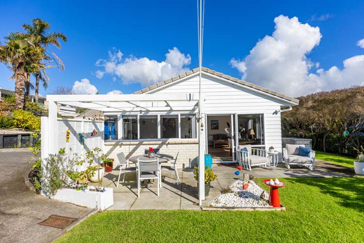 2/984 Whangaparaoa Road Manly_11