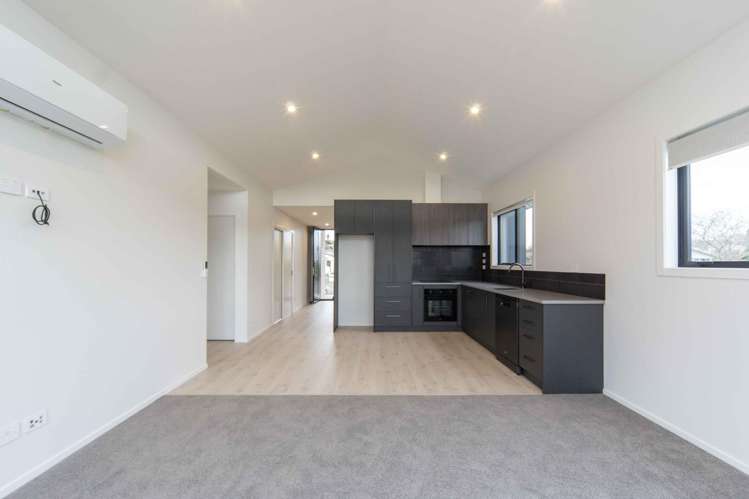 3/4 Bremworth Avenue Dinsdale_2